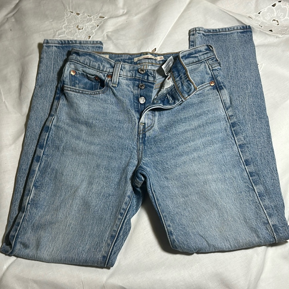Levi’s wedgie light wash skinny Jeans